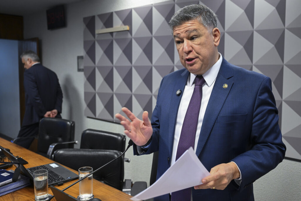 O presidente da CPMI também criticou a falta de colaboração da base governista nas investigações
