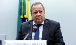 Moraes exige relatório diário de tornozeleira de investigados