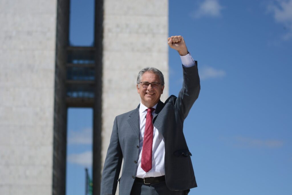 Carlos Zarattini confirma volta da isenção em títulos de crédito na MP 1303, após pressão da bancada do agro e acordo no Congresso. deputado federal Carlos Zarattini Foto: Reprodução Carlos Zarattini