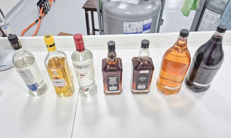 PC-SP cumpre 20 mandados em operação contra bebidas adulteradas por metanol