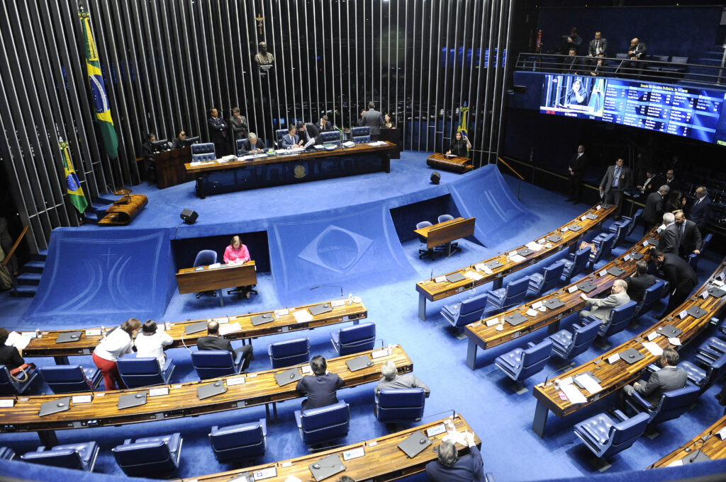 Parlamentares do Centrão reagem à indicação do Planalto de vetar jabuti de R$ 1,9 bilhão em emendas e cobram acordo firmado com o governo