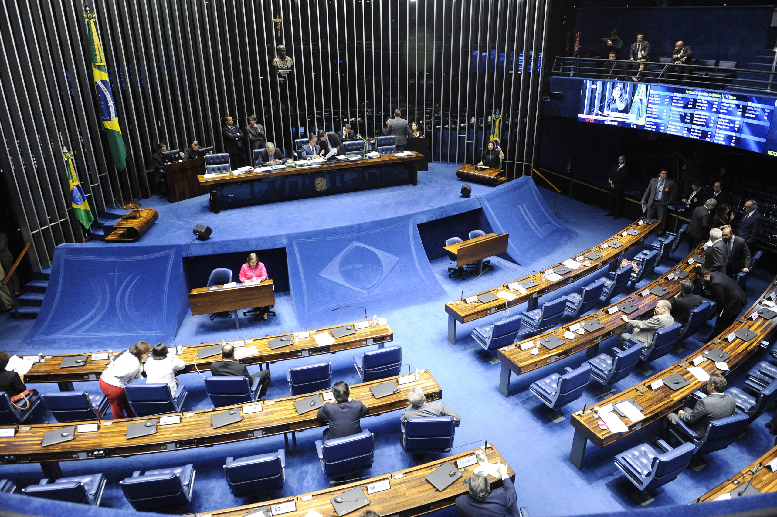 Parlamentares do Centrão reagem à indicação do Planalto de vetar jabuti de R$ 1,9 bilhão em emendas e cobram acordo firmado com o governo