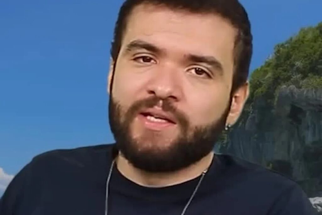 Tiago Santineli teve o visto cancelado pelos EUA após ironizar a morte de Charlie Kirk na rede social.