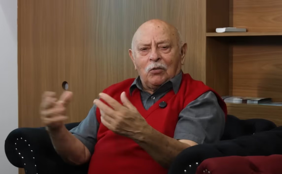Base governista barra convocação de Frei Chico na CPMI do INSS e é acusada de blindar aliados ligados a Lula em investigação sobre irregularidades previdenciárias.