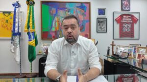 Governador do RJ, Cláudio Castro, elogia Elmano de Freitas e policiais pela ação contra o crime organizado no Ceará