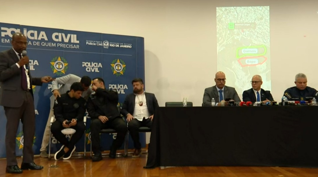 Polícia Civil atualiza balanço da operação no Rio: 119 mortos, 113 presos e 118 armas apreendidas. Delegado rebate “narrativas” sobre corpos levados por moradores.