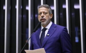 Arthur Lira foi relator da proposta que pode colocar 11mi de brasileiros fora da declaração de IRPF 2026. Foto: Kayo Magalhães/Câmara dos Deputados Fonte: Agência Câmara de Notícias