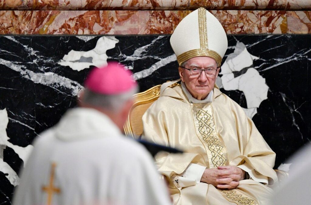Durante a homilia, Parolin fez referência a passagens bíblicas que destacam o cuidado com os mais vulneráveis