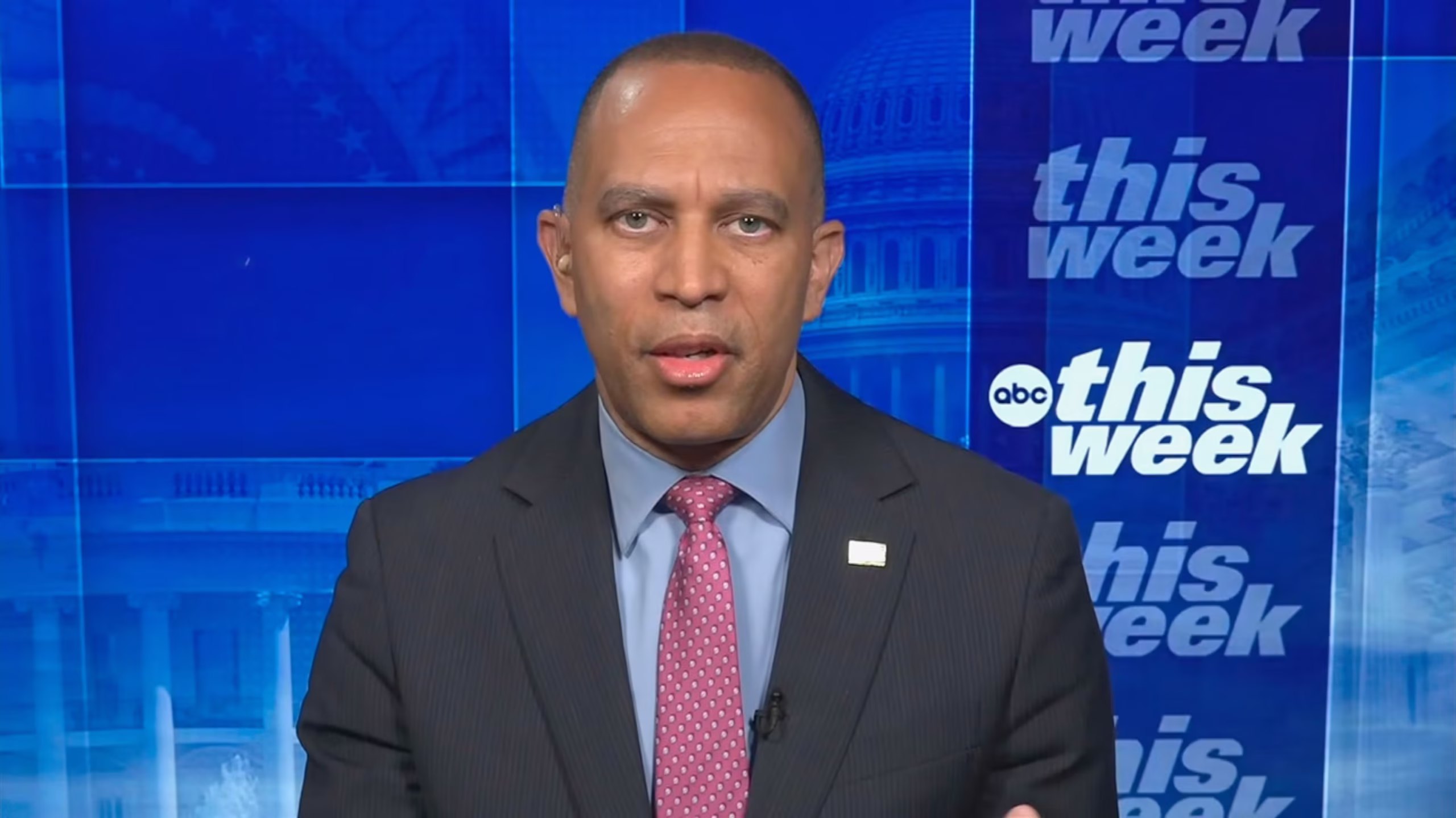 Hakeem Jeffries, líder dos democratas. 