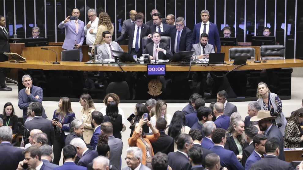 Presidente da Câmara, Hugo Motta, diz que a LDO de 2026 só será votada após o governo resolver o impasse fiscal