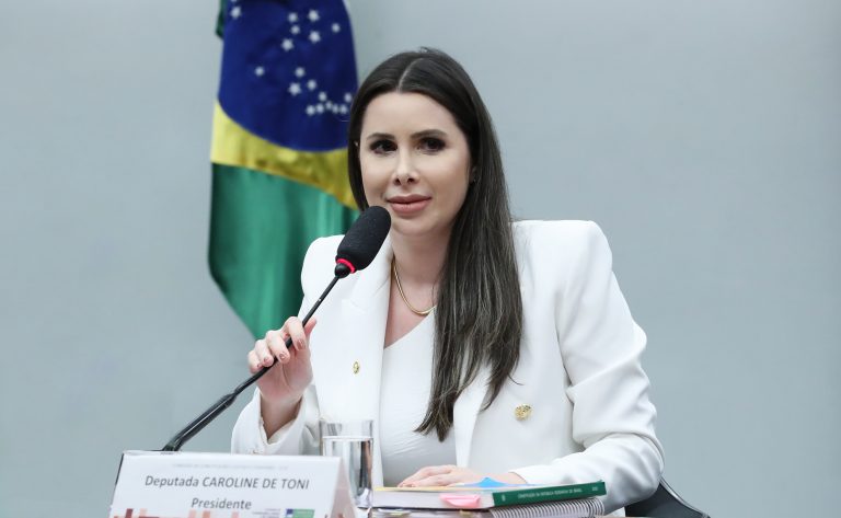 Deputada federal Carol de Toni (PL-SC) admitir que pode deixar o partido caso fique fora da chapa ao Senado em 2026 Foto: Bruno Spada/Câmara dos Deputados
