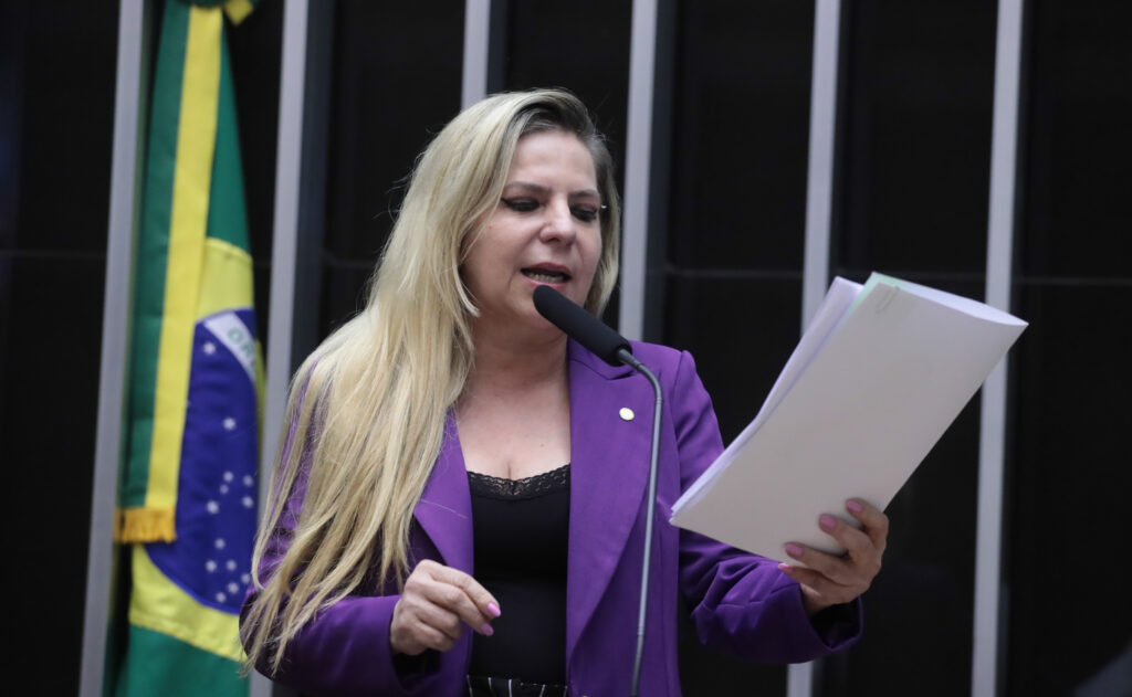 Entre os detidos está também a deputada federal Luizianne Lins (PT-CE)