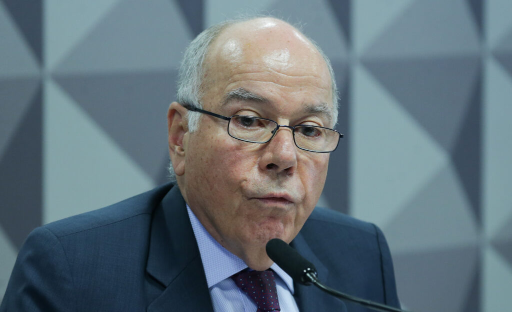 O encontro, que durou cerca de 1h15, incluiu uma breve conversa entre os dois ministros de 15 minutos, seguida por uma discussão mais extensa com a participação de assessores