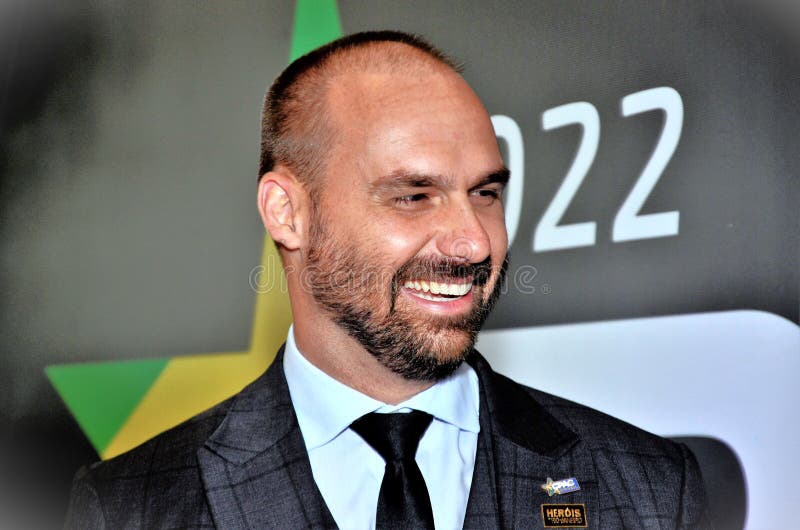 Comissão de Ética da Câmara arquiva processo contra Eduardo Bolsonaro por 11 votos a 7, após acusações de ataques ao STF e defesa de sanções internacionais ao Brasil Foto: Nancy Ayumi Kunihiro/Dreamstime.com