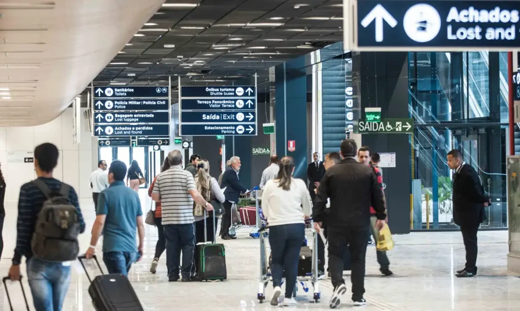 Abear critica lei que proíbe cobrança por malas de mão, alerta para aumento de passagens e risco à competitividade de companhias low cost Foto: Ascom/ Felipe Carneiro/ Agência Brasil