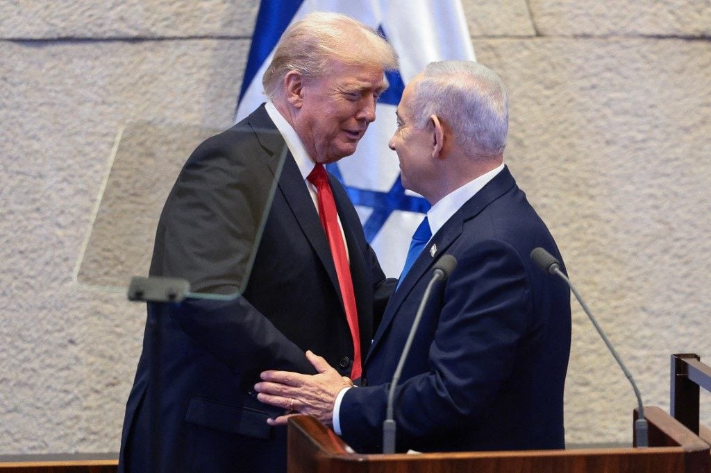 Trump defende indulto a Netanyahu em carta enviada ao presidente de Israel foto: AFP