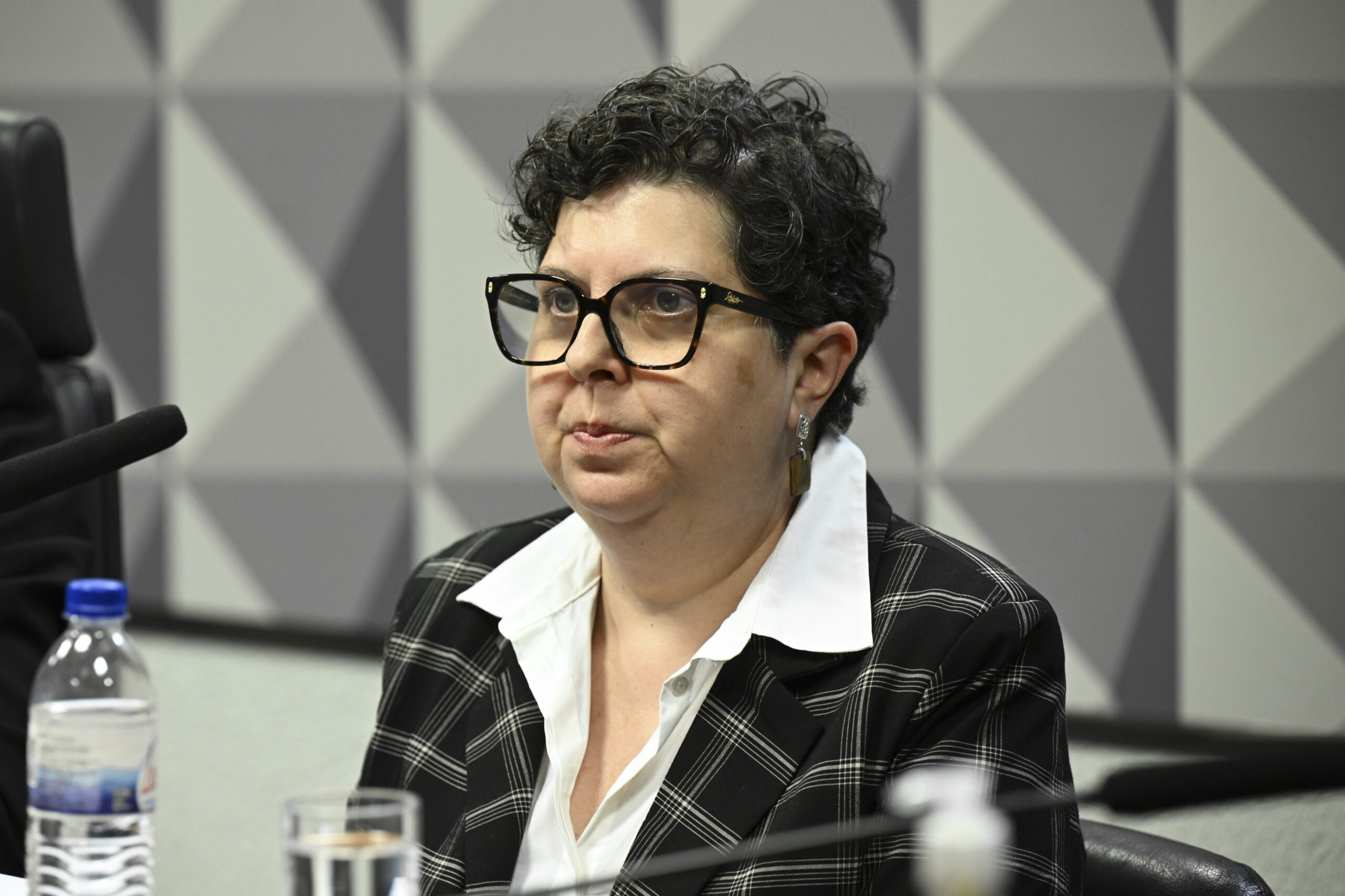O requerimento acusa Tonia de cometer falso testemunho ao prestar depoimento ao colegiado em 20 de outubro.