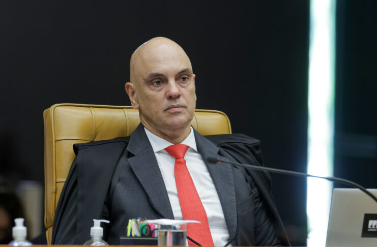 Alexandre de Moraes arquiva investigações sobre suposto bloqueio de eleitores no segundo turno de 2022 por ausência de provas ou fatos já julgados