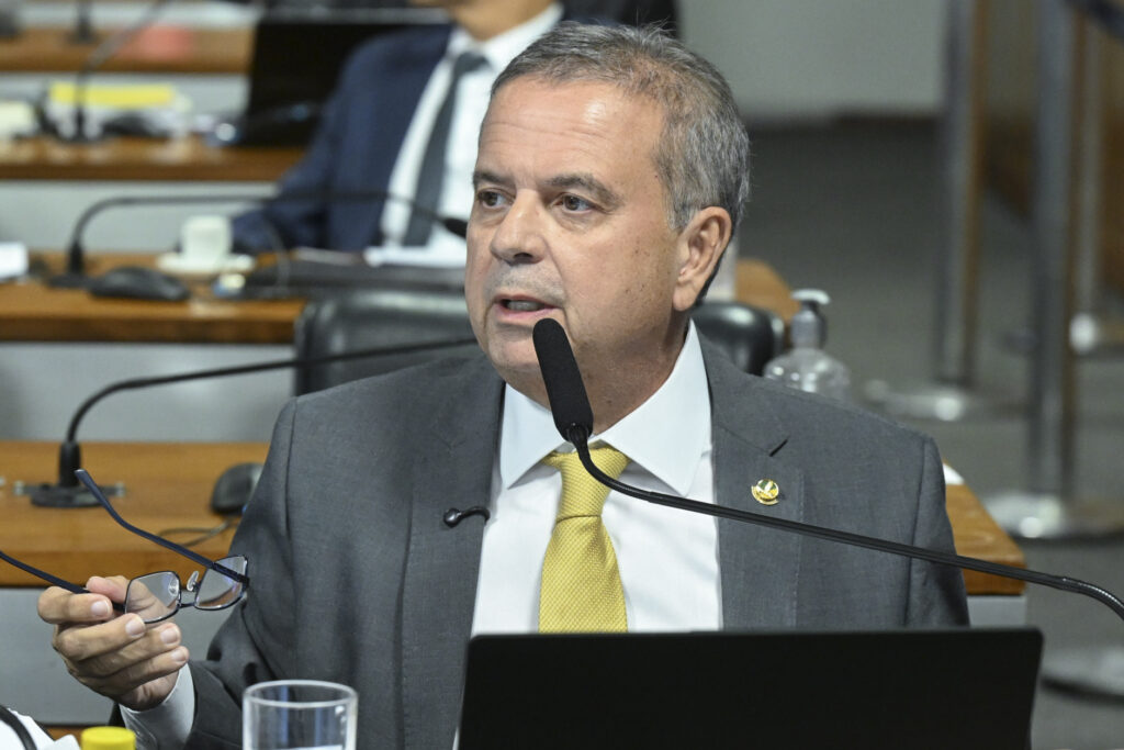 O senador defendeu que o colegiado cumpra seu papel de investigação e “não termine em pizza”.