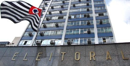 O Tribunal Regional Eleitoral de São Paulo (TRE-SP) decidiu por unanimidade, nesta quinta-feira (6), aceitar o recurso apresentado pela defesa do influenciador e coach Pablo Marçal (PRTB) e rejeitar uma ação que o tornava inelegível por abuso de poder político e econômico nas eleições municipais de 2024.