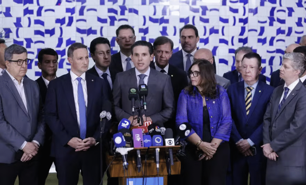 Derrite e Motta explicam relatório do PL Antifacção