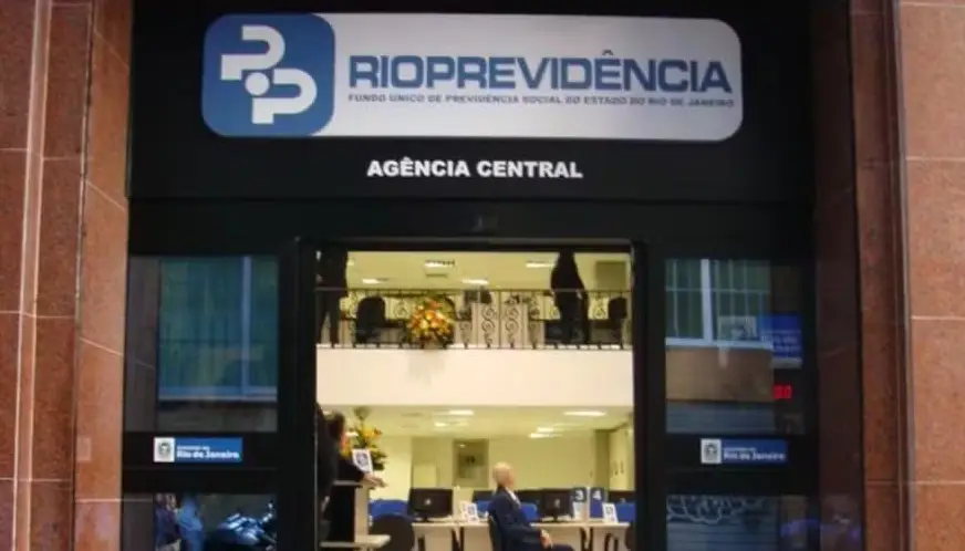 O Ministério Público do Rio de Janeiro enviou um ofício ao governo estadual recomendando a adoção de medidas urgentes para proteger o patrimônio previdenciário do Rioprevidência após a liquidação do Banco Master pelo Banco Central.
