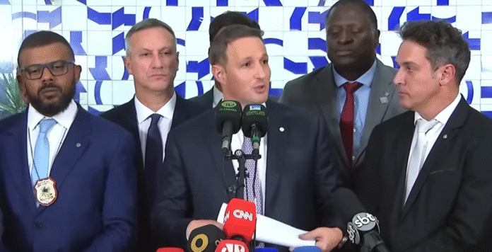 Derrite comemora aprovação do PL Antifacção: 'Tempo da impunidade acabou'