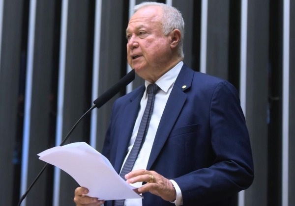 O presidente da Comissão de Constituição e Justiça da Câmara, deputado Paulo Azi (União Brasil-BA), colocou na pauta desta semana o Projeto de Lei 1.283/2025, que endurece o combate ao crime organizado no Brasil.