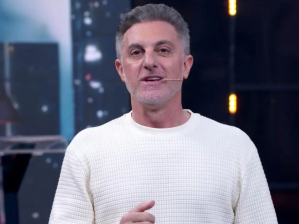 Luciano Huck critica falta de estímulo para saída de beneficiários do Bolsa Família