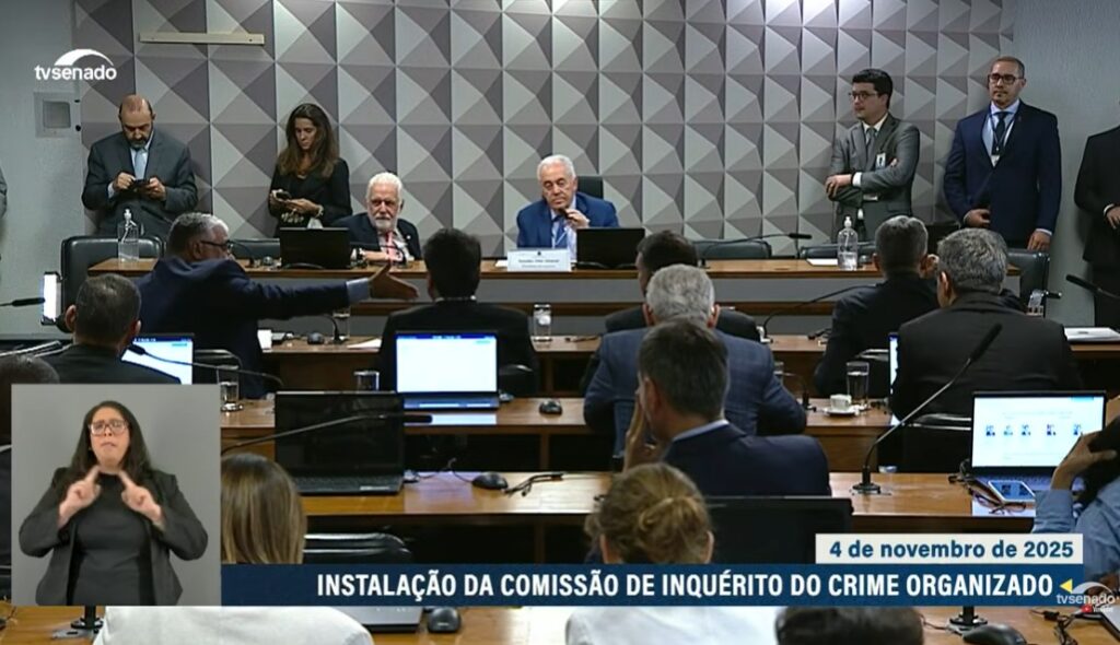 Senado elege Fabiano Contarato presidente e Hamilton Mourão vice da CPI do Crime Organizado; oposição promete foco no combate ao narcotráfico e às facções.
