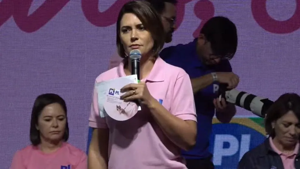 Michelle Bolsonaro: 'Lula faz aliança com o crime e abandona a vítima'