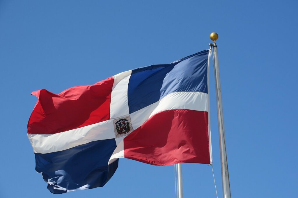 Em comunicado oficial, o Ministério das Relações Exteriores dominicano afirmou que a decisão foi tomada “após uma análise cuidadosa da situação regional”