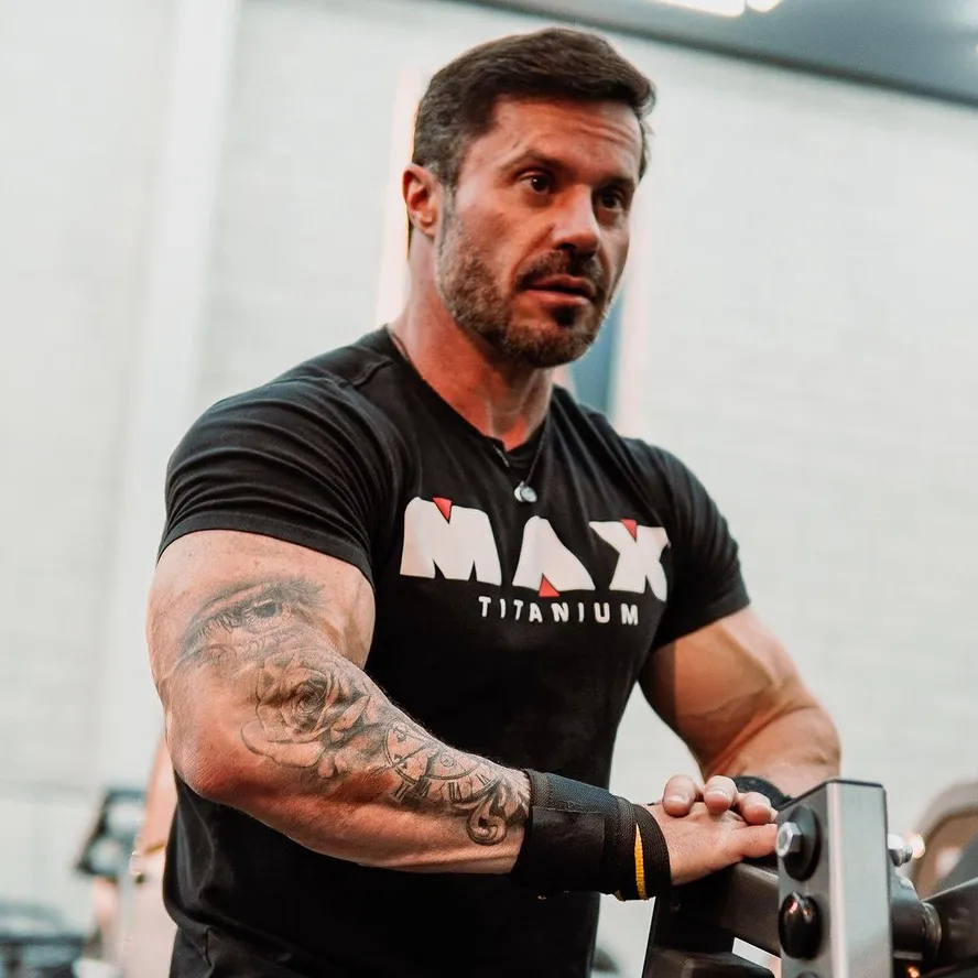 Influenciador Renato Cariani