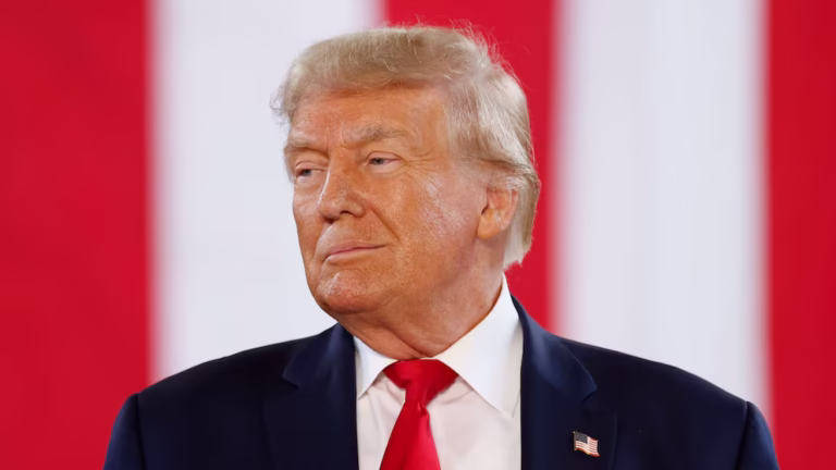 Trump ameaça cortar comércio com governo socialista espanhol após veto a bases