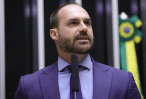 Urgente: PGR pede condenação de Eduardo Bolsonaro por coação em processo