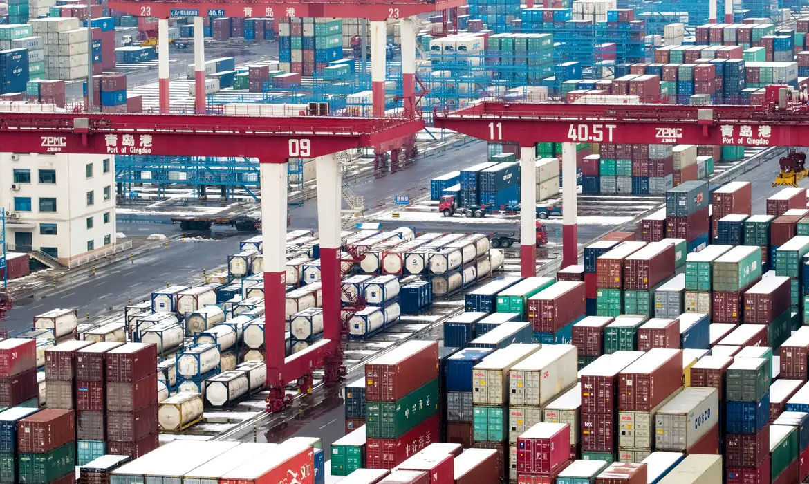 As exportações da China registraram queda de 1,1% em outubro, revertendo o crescimento comercial de 8,3% registrado em setembro foto: Agência Brasil