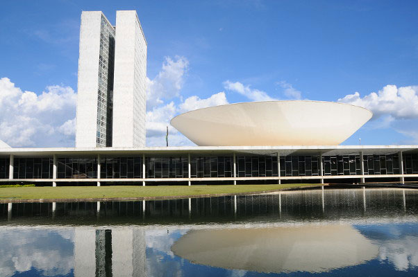 Hugo Motta (Republicanos-PB), afirmou nesta quarta (5), que o enfrentamento ao crime organizado deve ser uma missão conjunta entre Executivo, Legislativo e Judiciário, mas sem abrir mão da soberania nacional.       foto: Câmara dos Deputados