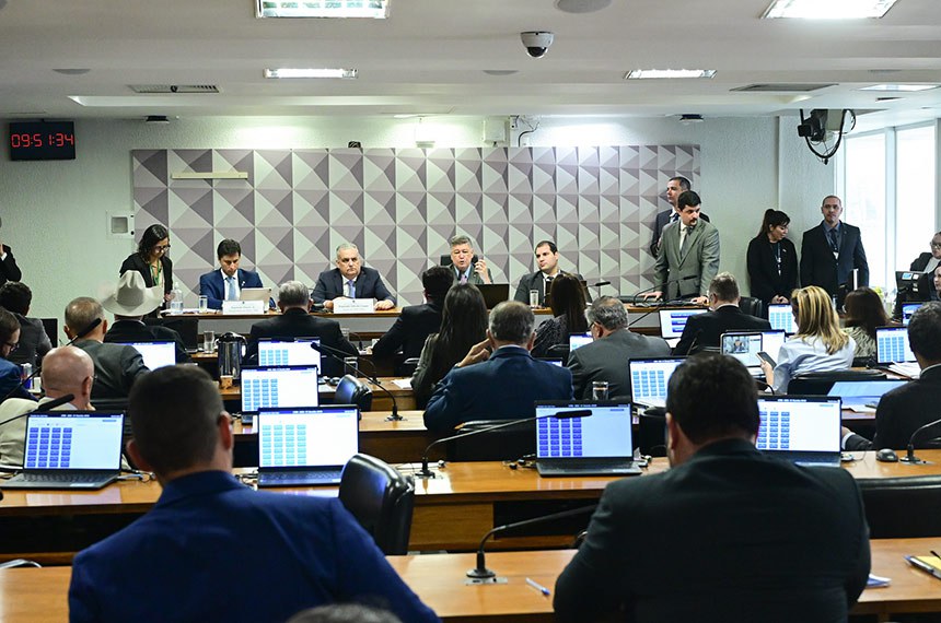 A CPMI que investiga as fraudes no INSS aprovou, nesta quinta-feira (6), um pedido de acareação entre Carlos Eduardo de Souza, conhecido como “Careca do INSS”, e o advogado Fernando Nunes. foto: Senado Federal