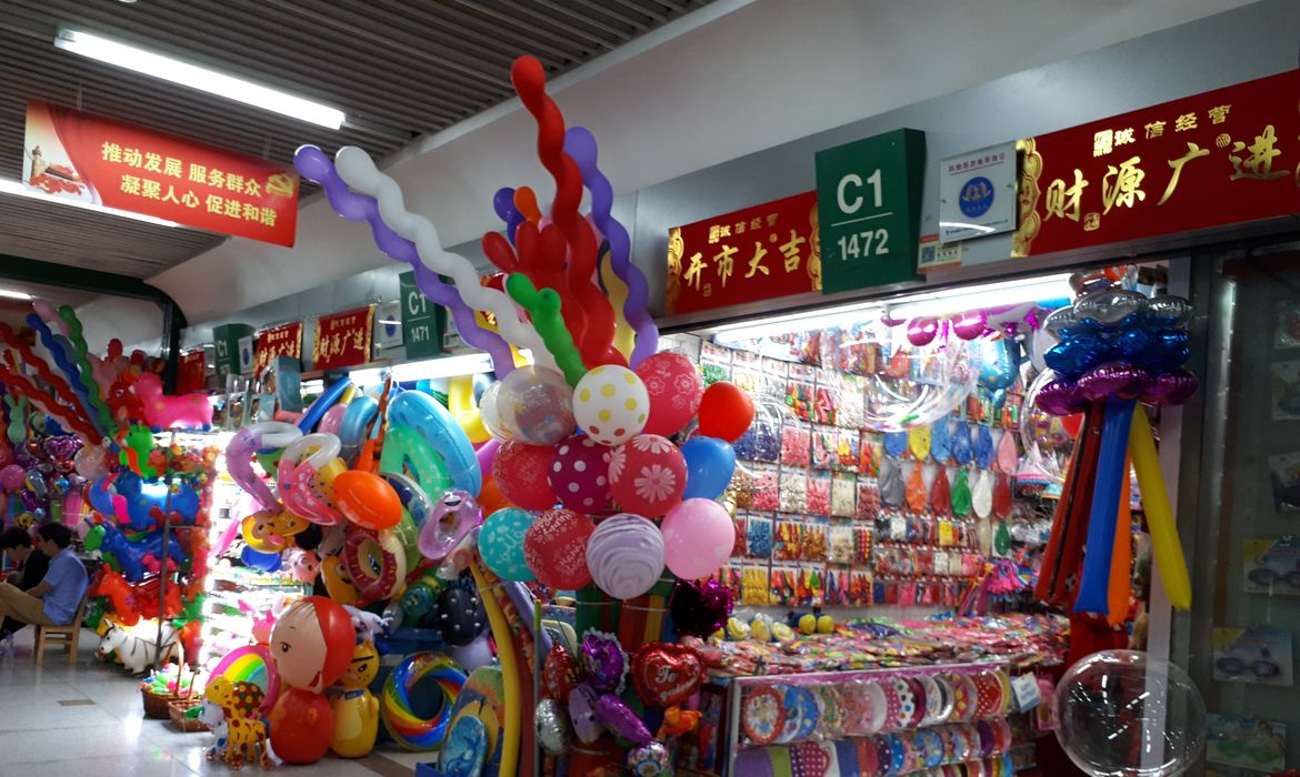 As exportações da China registraram queda de 1,1% em outubro, revertendo o crescimento de 8,3% registrado em setembro    foto: Agência Brasil
