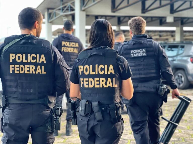 Secretária sancionada pelos EUA por ligação com PCC é presa pela PF
