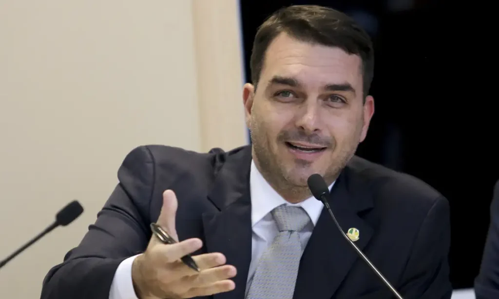 Crise de saúde de Bolsonaro se agrava e filhos vão as redes foto: Agência Brasil
