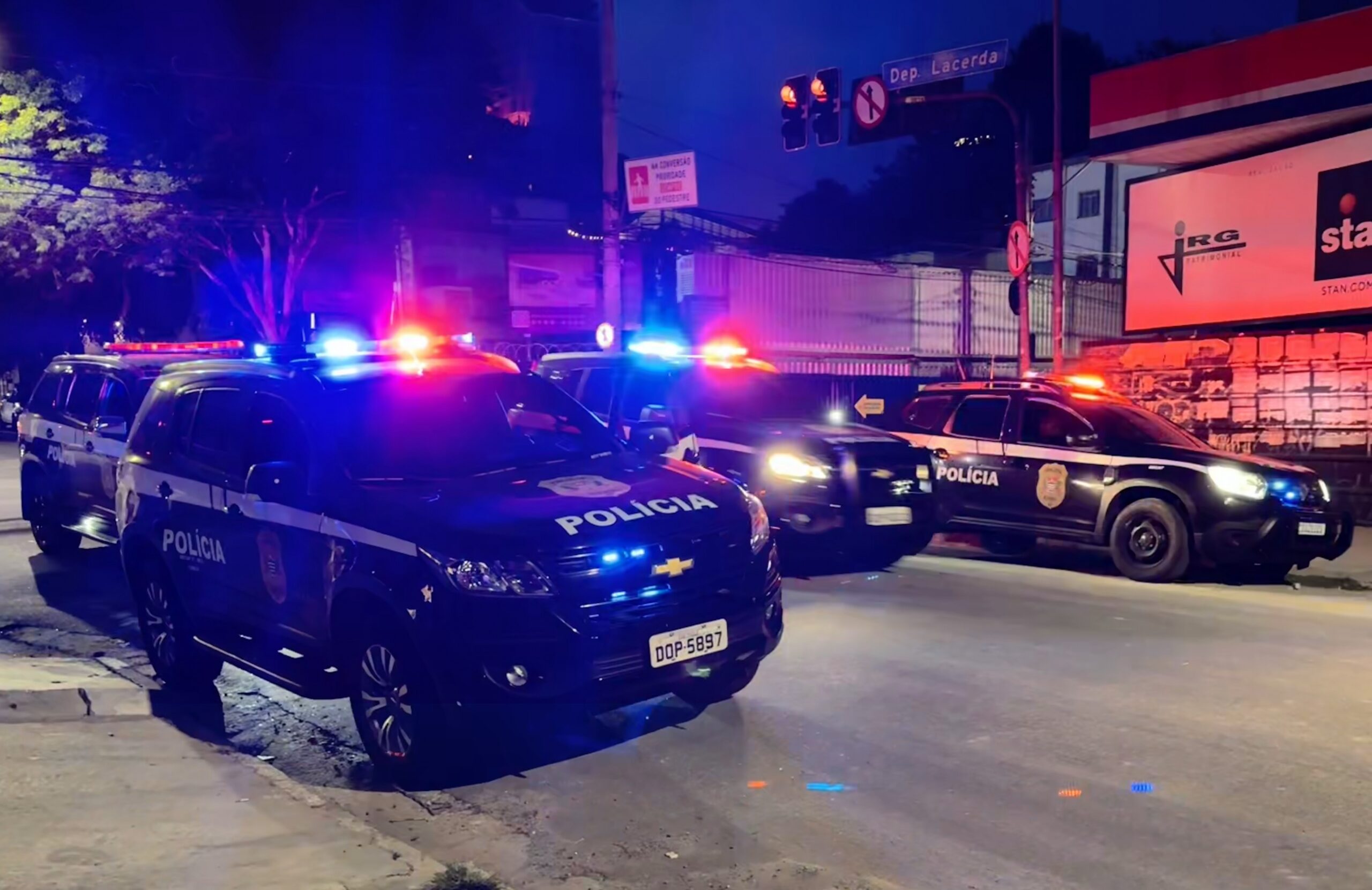 Polícia de SP deflagra maior operação contra lavagem de dinheiro do PCC