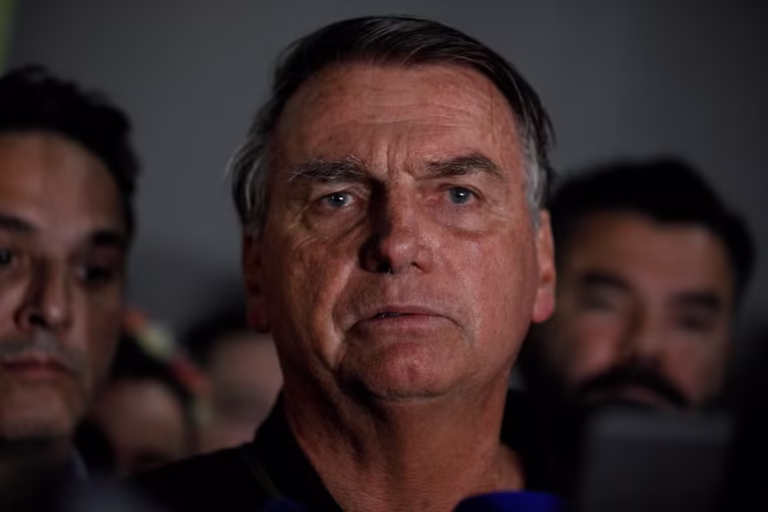 TRF-6 restabelece motoristas e seguranças de Bolsonaro