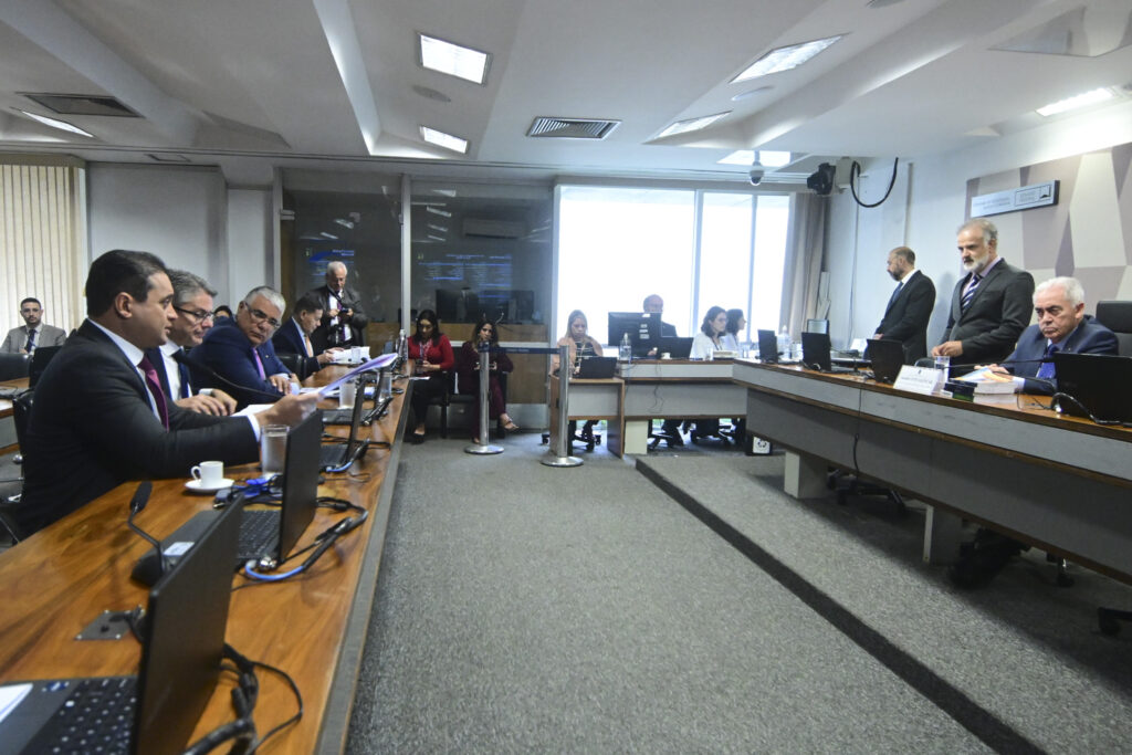Apesar da redução, os salários não poderão ser diminuídos.