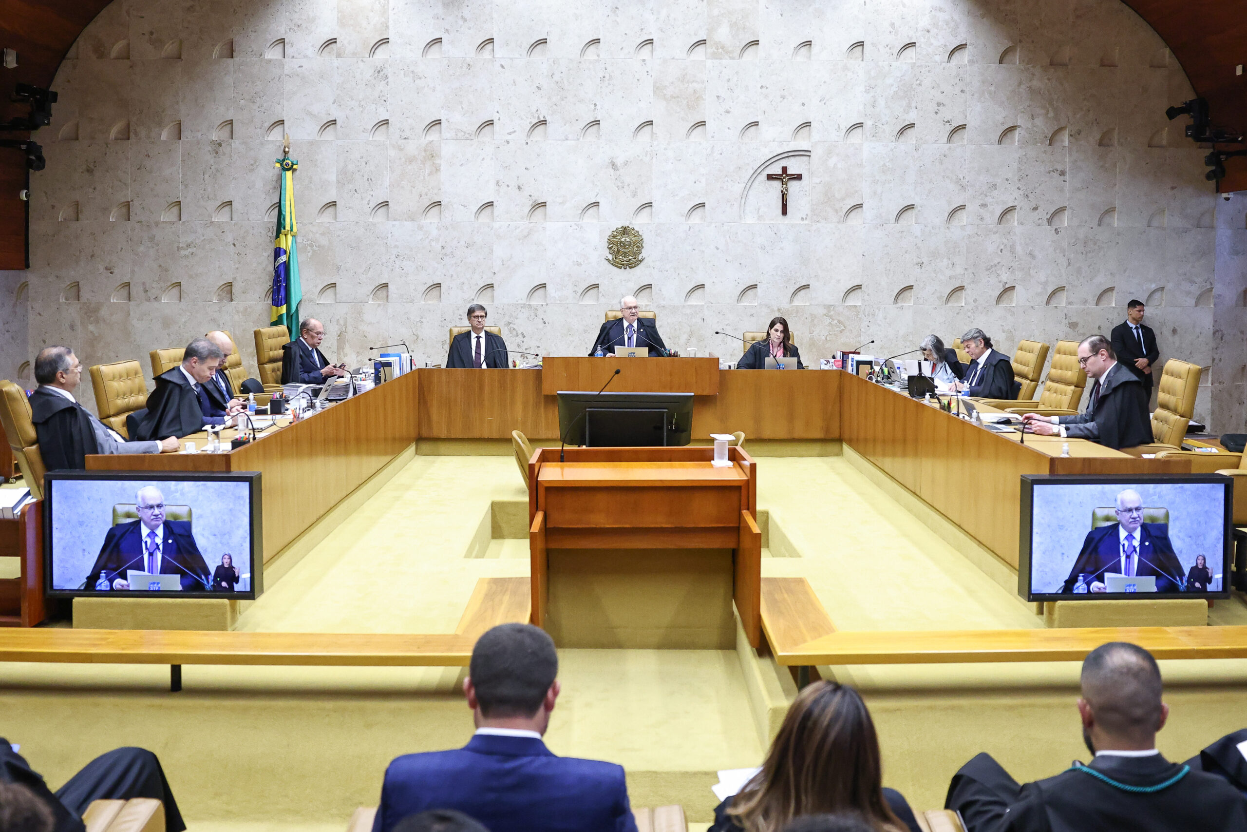O presidente da corte, Edson Fachin, tem demonstrado interesse na iniciativa, embora alguns ministros já tenham expressado resistência.