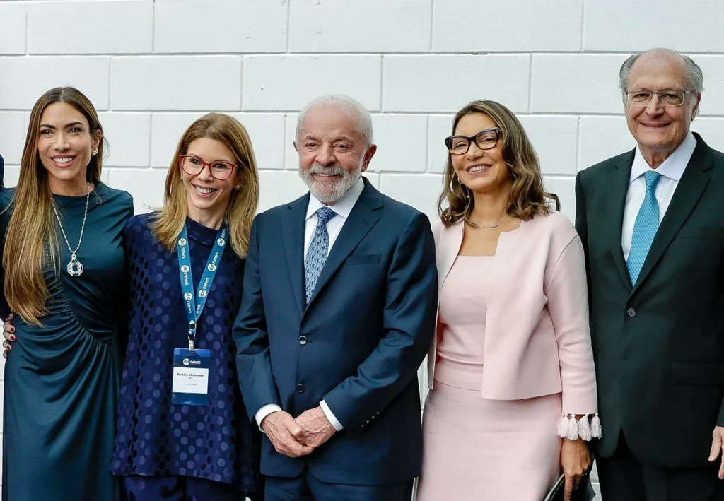 Daniela Abravanel publica carta aberta e defende isenção e pluralismo do SBT News após críticas ao lançamento do canal