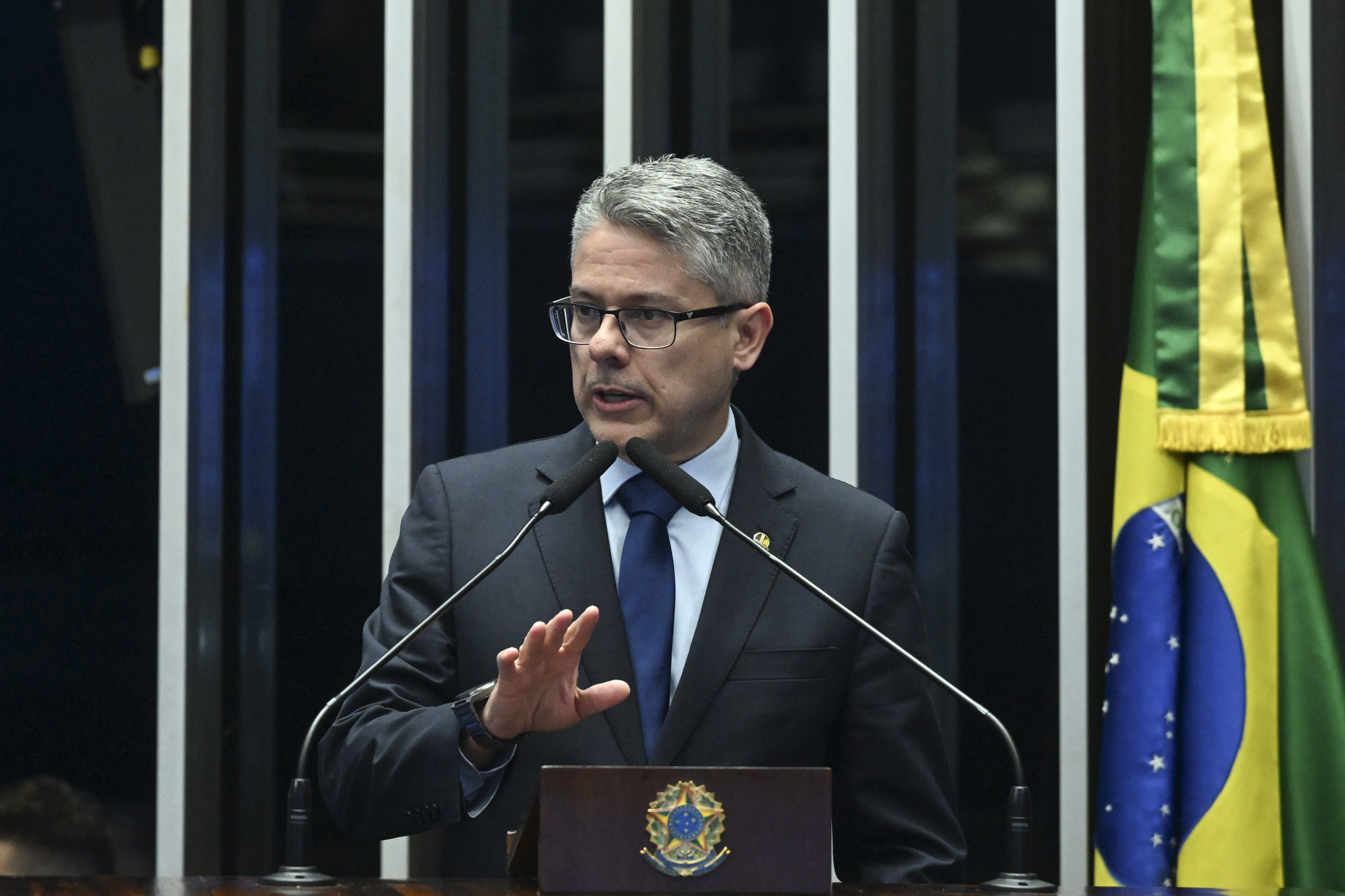 Em postagem nas redes sociais, Vieira afirmou que o acordo está “fora do padrão da advocacia”