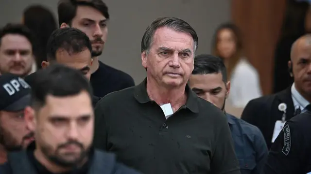 PF pede apoio dos bombeiros para atender Bolsonaro        foto: BBC