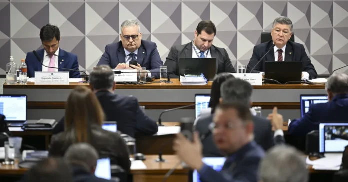 PT impede convocação de Lulinha na CPMI do INSS; oposição aponta indícios de ligação do filho de Lula ao esquema bilionário contra aposentados