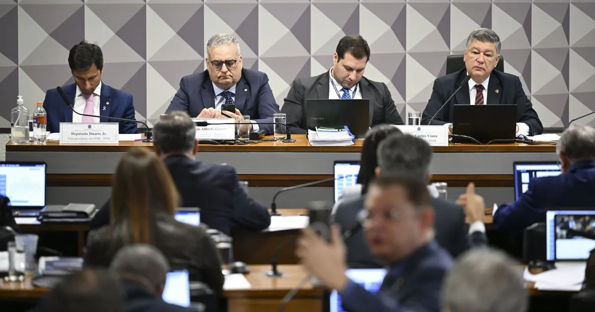 PT impede convocação de Lulinha na CPMI do INSS; oposição aponta indícios de ligação do filho de Lula ao esquema bilionário contra aposentados